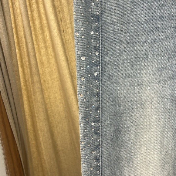 Light Wash Rhinestone Flare Jeans - Judy Blue, 88895 - Picture 3 of 8